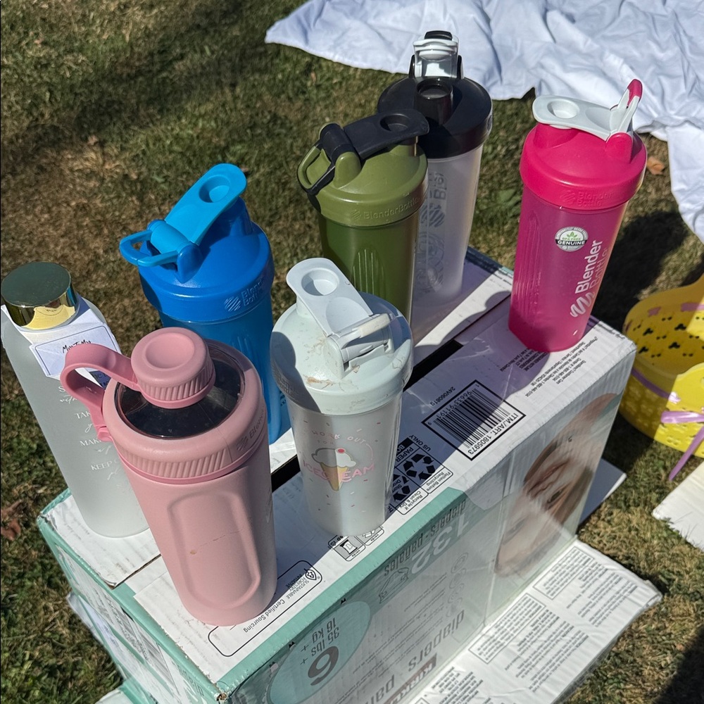 BlenderBottle Shaker Bottle Set - Pink, Blue, Green, Black, White